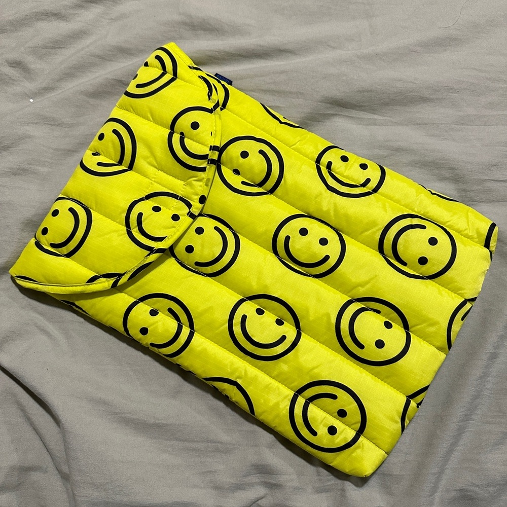 BAGGU Laptop Puffer Case